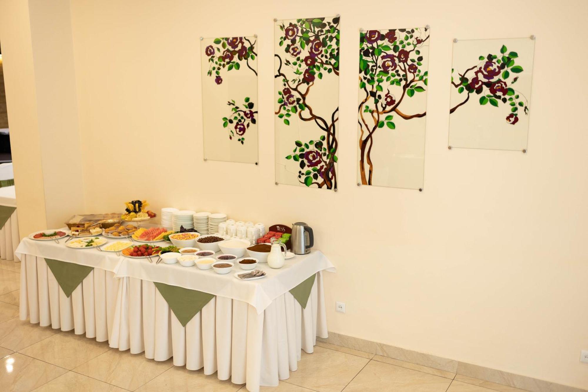 Richmind Hotel Vagharshapat Extérieur photo