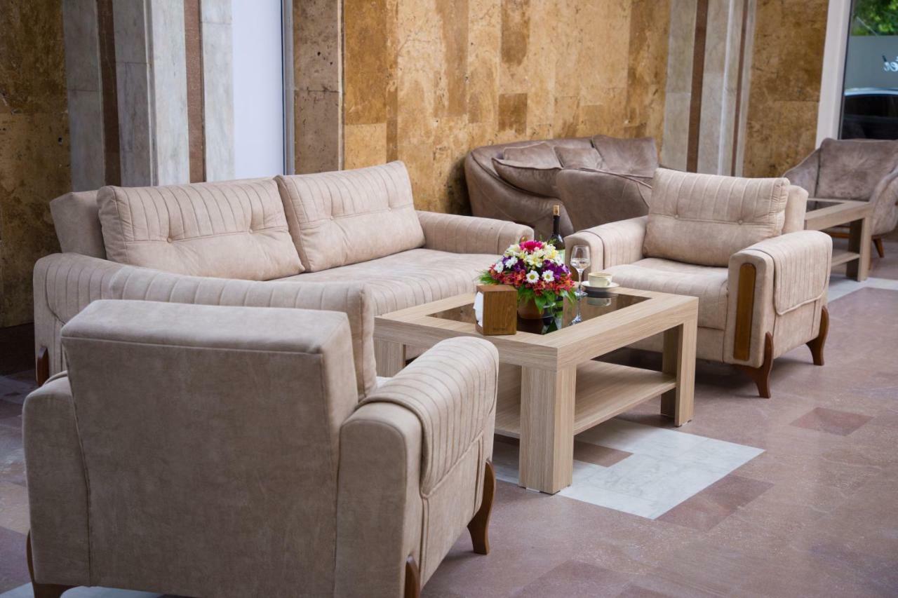 Richmind Hotel Vagharshapat Extérieur photo